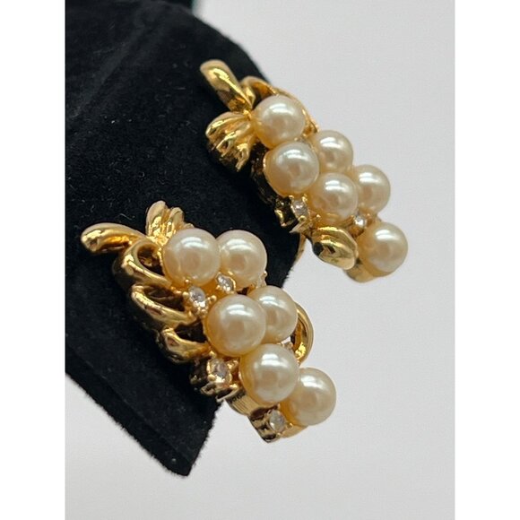 Vintage Gold Clip-On Earrings With Faux Pearls & Rhinestones Elegant Design - Picture 4 of 8